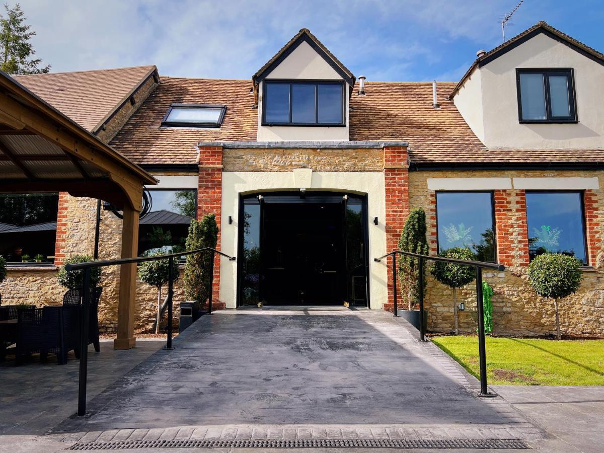 The Chesterton Hotel Bicester Esterno foto